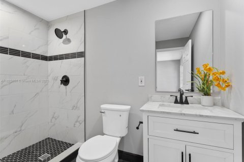 House in Pompano Beach, Florida 3 bedrooms, 107.21 sq.m. № 1806405 - photo 5