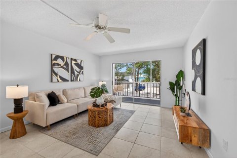 Condominio en venta en Englewood, Florida, 2 dormitorios, 97.18 m2 № 1786624 - foto 9
