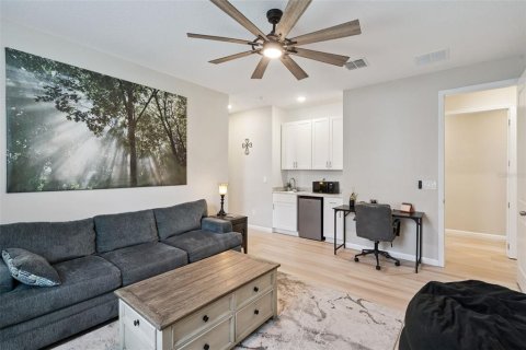 Villa ou maison à vendre à Okahumpka, Floride: 4 chambres, 212.84 m2 № 2398358 - photo 8
