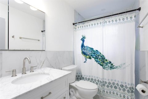Propiedad comercial en venta en Miami, Florida, 185.06 m2 № 1896737 - foto 21