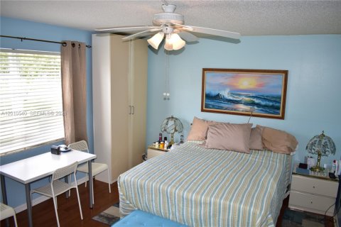 Copropriété à vendre à Sunrise, Floride: 2 chambres, 94.3 m2 № 2090849 - photo 10