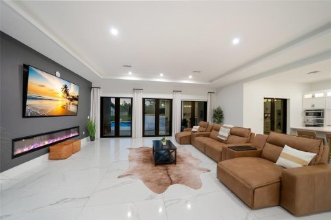 Villa ou maison à vendre à Bradenton, Floride: 4 chambres, 569.4 m2 № 2306629 - photo 11