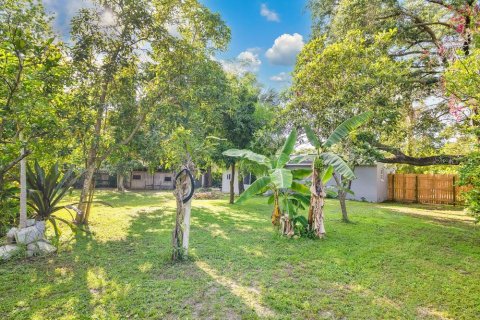 Commercial property in Orlando, Florida 104.52 sq.m. № 1850092 - photo 24