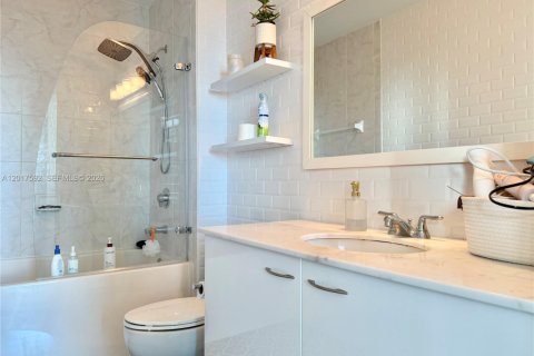 Copropriété à louer à Miami, Floride: 3 chambres, 96.71 m2 № 2154314 - photo 23
