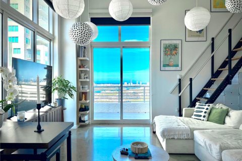 Condo à Miami, Floride, 3 chambres  № 2154314