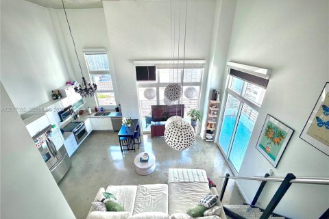 Copropriété à louer à Miami, Floride: 3 chambres, 96.71 m2 № 2154314 - photo 4