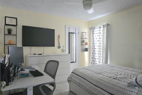 Casa en venta en Kissimmee, Florida, 3 dormitorios, 166.3 m2 № 2386336 - foto 26
