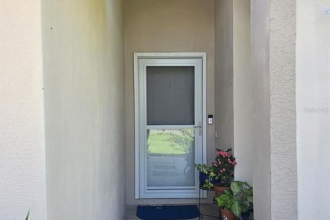 Casa en venta en Kissimmee, Florida, 3 dormitorios, 166.3 m2 № 2386336 - foto 3