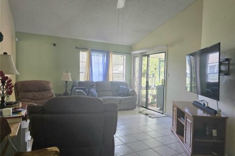Casa en venta en Kissimmee, Florida, 3 dormitorios, 166.3 m2 № 2386336 - foto 18