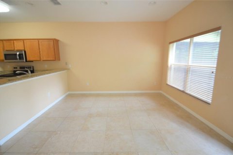 Townhouse in Casselberry, Florida 2 bedrooms, 116.31 sq.m. № 2376739 - photo 10