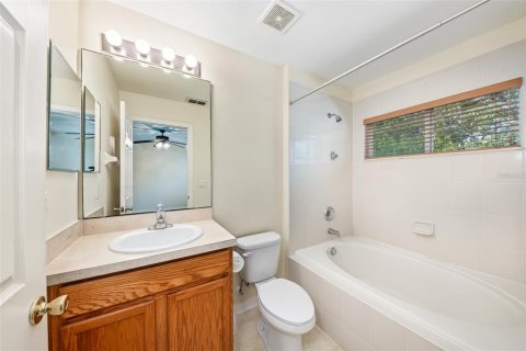 Townhouse in Casselberry, Florida 2 bedrooms, 116.31 sq.m. № 2376739 - photo 16