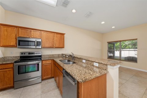 Townhouse in Casselberry, Florida 2 bedrooms, 116.31 sq.m. № 2376739 - photo 7