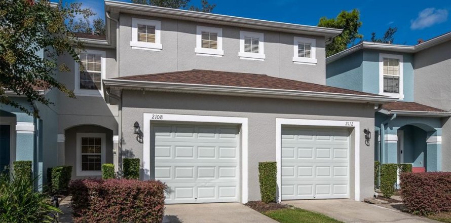 Townhouse in Casselberry, Florida 2 bedrooms, 116.31 sq.m. № 2376739