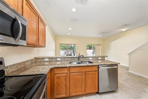 Townhouse in Casselberry, Florida 2 bedrooms, 116.31 sq.m. № 2376739 - photo 8