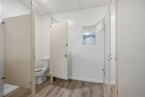 Снять в аренду коммерческую недвижимость в Бруксвилл, Флорида 185.62м2, № 2224310 - фото 28