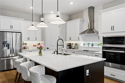 Casa en venta en Orlando, Florida, 5 dormitorios, 284.28 m2 № 2223601 - foto 6