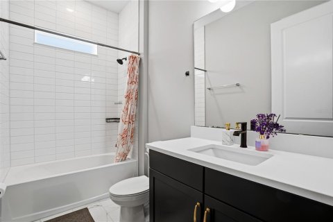 Casa en venta en Orlando, Florida, 5 dormitorios, 284.28 m2 № 2223601 - foto 10