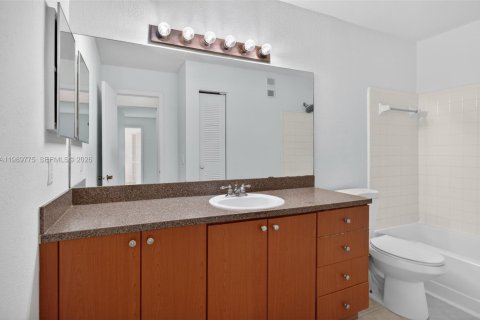 Купить кондоминиум в Маргит, Флорида 1 спальня, 66.15м2, № 2051822 - фото 12