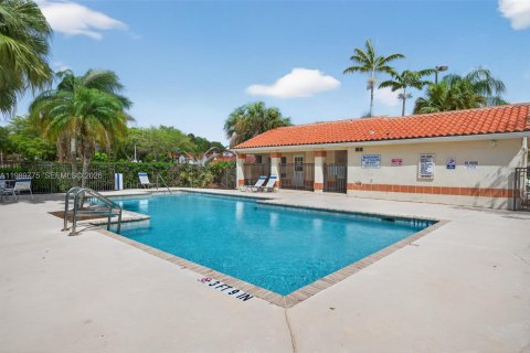 Купить кондоминиум в Маргит, Флорида 1 спальня, 66.15м2, № 2051822 - фото 13