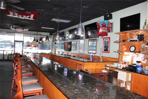 Commercial property in Port Richey, Florida 169.08 sq.m. № 2207022 - photo 8