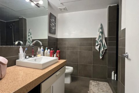 Copropriété à louer à Miami Beach, Floride: 1 chambre, 70.61 m2 № 1958665 - photo 2