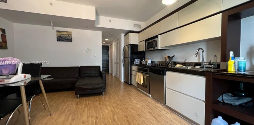 Condo à Miami Beach, Floride, 1 chambre  № 1958665