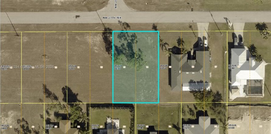 Land in Cape Coral, Florida № 1945010