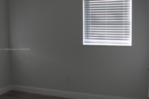 Condo in Sunrise, Florida, 2 bedrooms  № 1863935 - photo 14