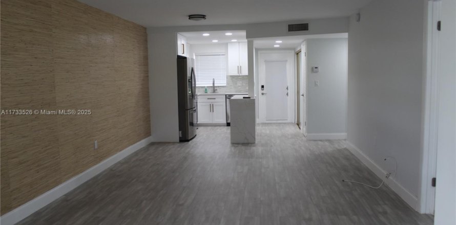 Condo in Sunrise, Florida, 2 bedrooms  № 1863935
