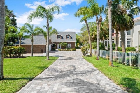 House in Daytona Beach, Florida 3 bedrooms, 300.07 sq.m. № 2092334 - photo 6