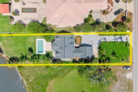House in Daytona Beach, Florida 3 bedrooms, 300.07 sq.m. № 2092334 - photo 3