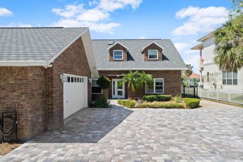 House in Daytona Beach, Florida 3 bedrooms, 300.07 sq.m. № 2092334 - photo 7