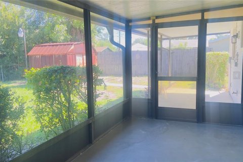 House in Seminole, Florida 3 bedrooms, 101.91 sq.m. № 2377924 - photo 18