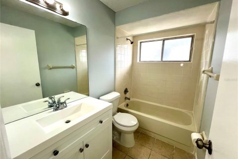 Villa ou maison à vendre à Deltona, Floride: 3 chambres, 134.34 m2 № 2098083 - photo 15