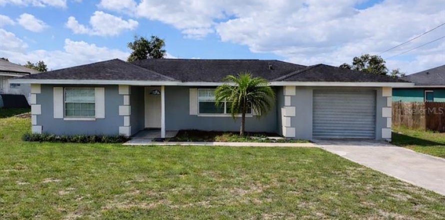 Villa ou maison à Deltona, Floride 3 chambres, 134.34 m2 № 2098083