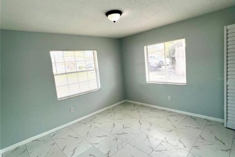 Villa ou maison à vendre à Deltona, Floride: 3 chambres, 134.34 m2 № 2098083 - photo 13