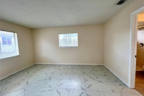 Villa ou maison à vendre à Deltona, Floride: 3 chambres, 134.34 m2 № 2098083 - photo 17