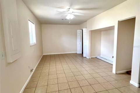 Villa ou maison à vendre à Deltona, Floride: 3 chambres, 134.34 m2 № 2098083 - photo 10
