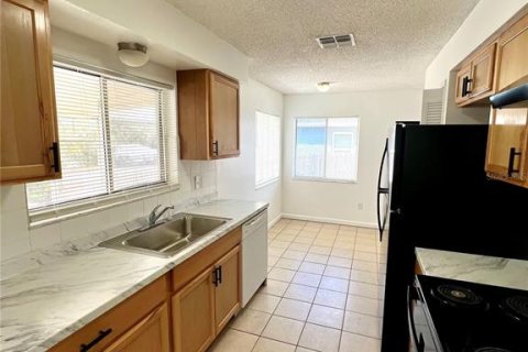 Villa ou maison à vendre à Deltona, Floride: 3 chambres, 134.34 m2 № 2098083 - photo 7