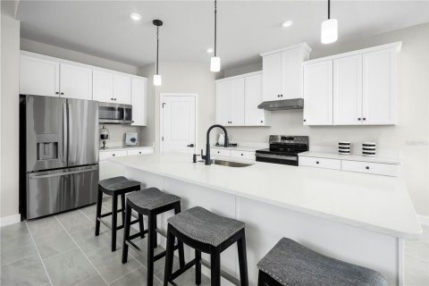 House in New Smyrna Beach, Florida 4 bedrooms, 193.33 sq.m. № 2150275 - photo 4