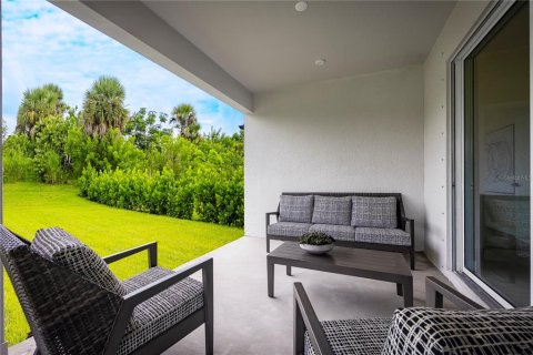House in New Smyrna Beach, Florida 4 bedrooms, 193.33 sq.m. № 2150275 - photo 15