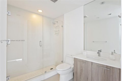 Купить кондоминиум в Майами, Флорида 2 спальни, 87.7м2, № 2089894 - фото 16