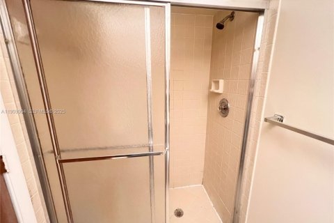 Condominio en alquiler en Coral Springs, Florida, 2 dormitorios, 78.04 m2 № 2054271 - foto 9