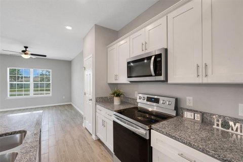 House in Poinciana, Florida 4 bedrooms, 154.87 sq.m. № 1885948 - photo 8