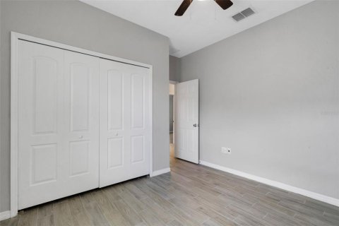 House in Poinciana, Florida 4 bedrooms, 154.87 sq.m. № 1885948 - photo 27