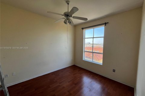 Copropriété à louer à Hialeah, Floride: 2 chambres, 77.11 m2 № 2043980 - photo 13