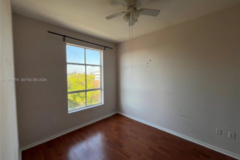 Copropriété à louer à Hialeah, Floride: 2 chambres, 77.11 m2 № 2043980 - photo 4
