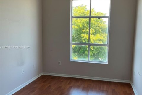 Copropriété à louer à Hialeah, Floride: 2 chambres, 77.11 m2 № 2043980 - photo 5