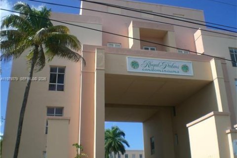 Condo à Hialeah, Floride, 2 chambres  № 2043980