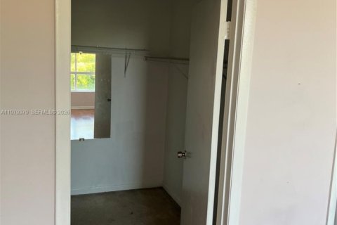 Copropriété à louer à Hialeah, Floride: 2 chambres, 77.11 m2 № 2043980 - photo 15